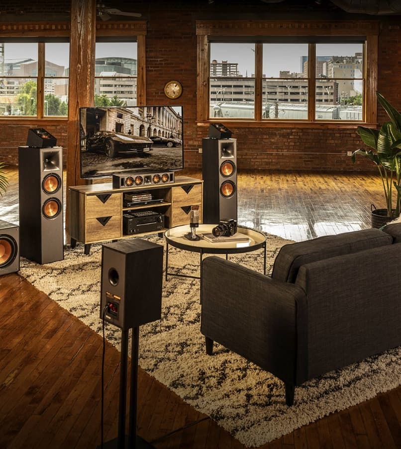 Modern living room with TV and speakers